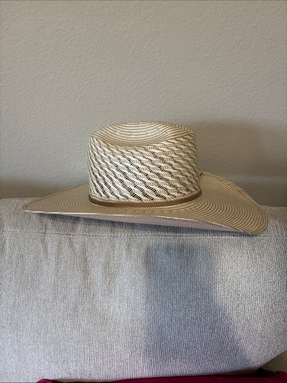 Natural Straw Cowboy Hat with Leather Band - Picture 3 of 4